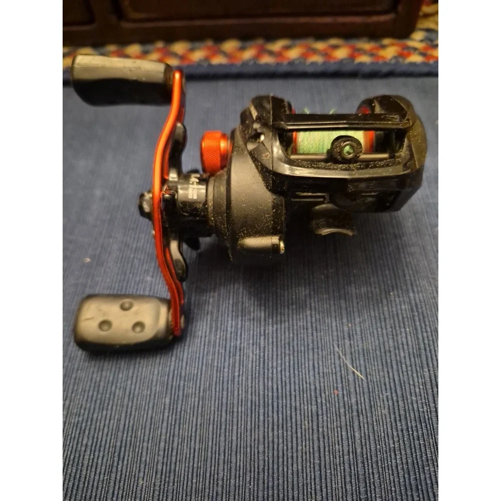 Abu Garcia Black Max 3 Right Hand Baitcast Fishing Reel - BMAX3